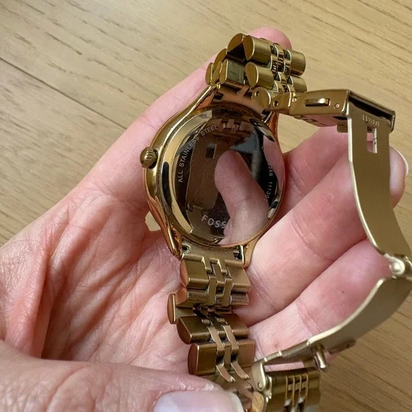 Fossil Watch - Picture 3 of 3